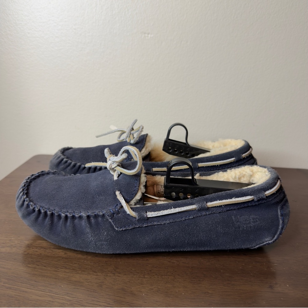 UGG Australia Blue Suede Sheepskin Moccasin Slippers Sz 8 Womens